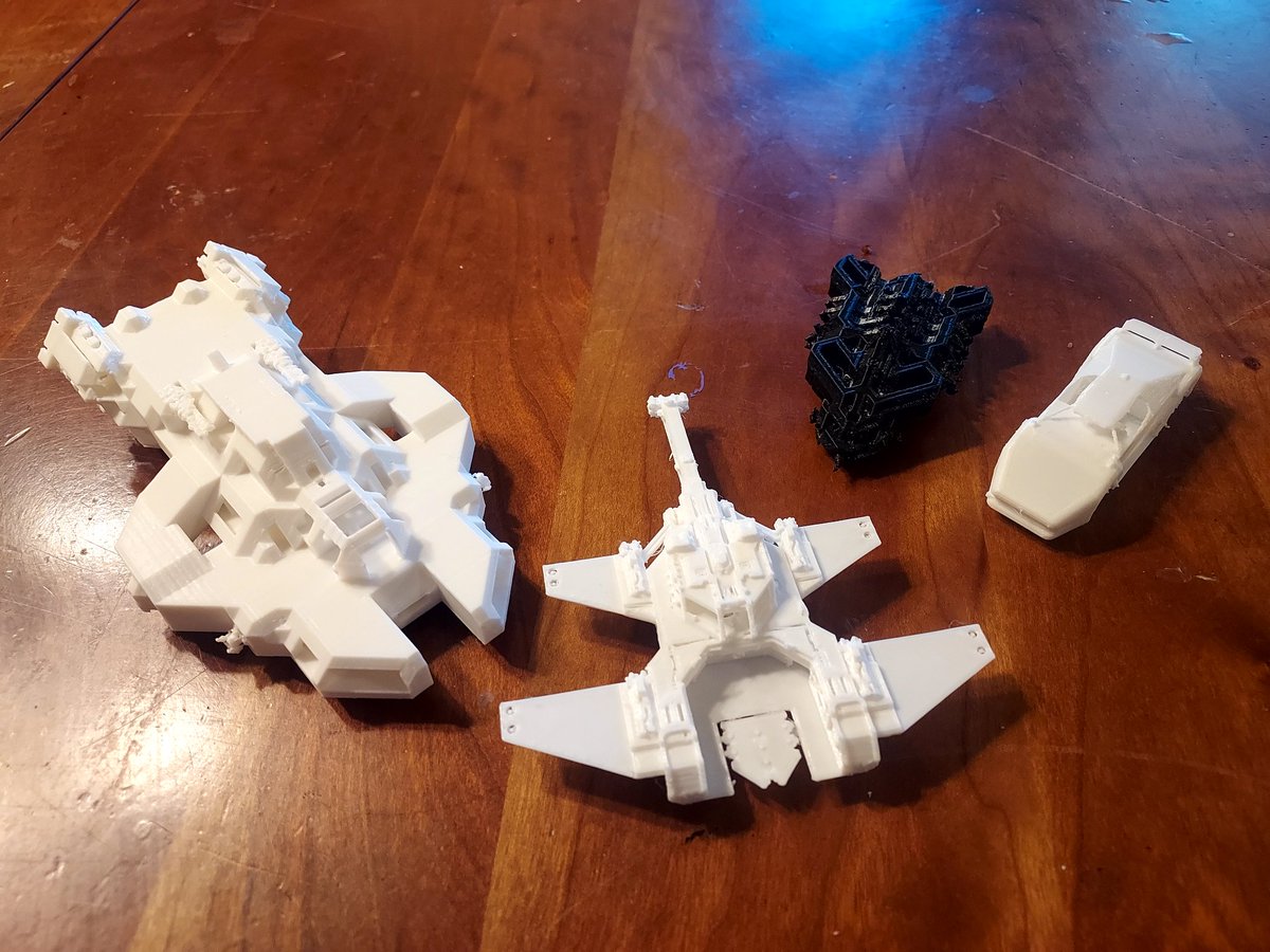Xenoform101's tweet photo. Still alive. Life happened and i've been playing around with my 3d printer. Brought some of my previous creations to reality. https://t.co/xAD3qSo19y
