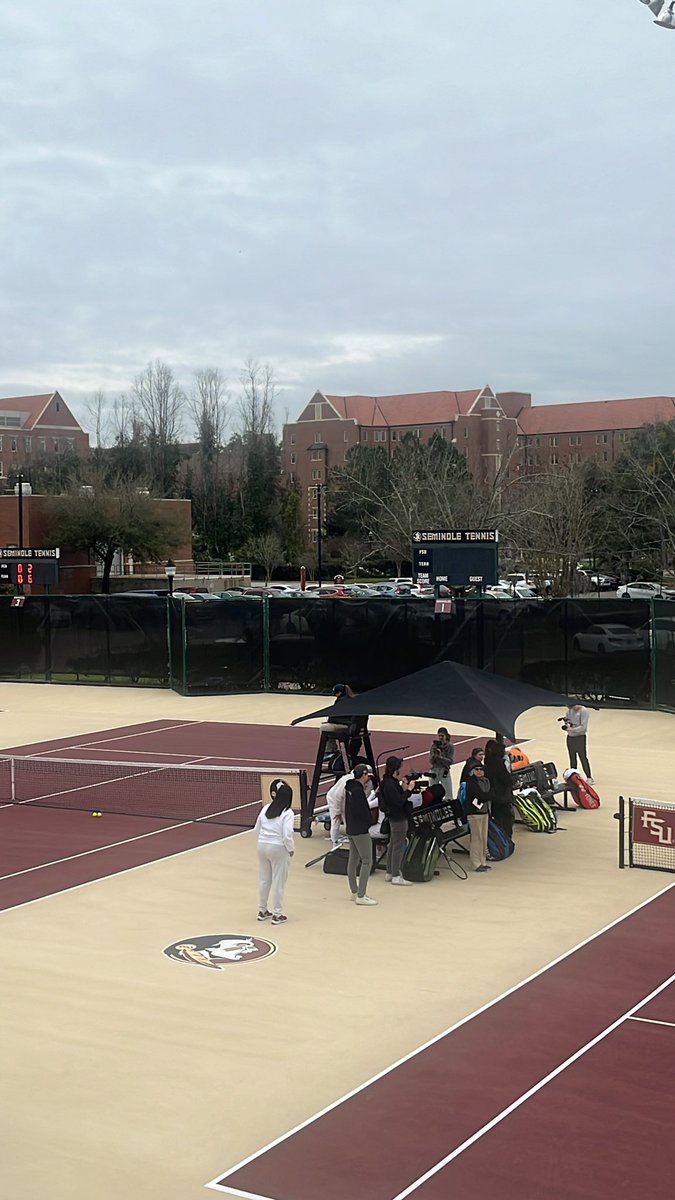 jocelennwalls's tweet photo. W for the noles on court 1 leading 5-4 #ism3541 #fsucob https://t.co/Y8WkUWN720