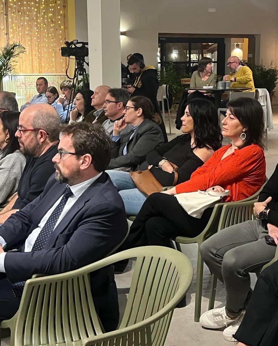 AsComunicacion tweet media