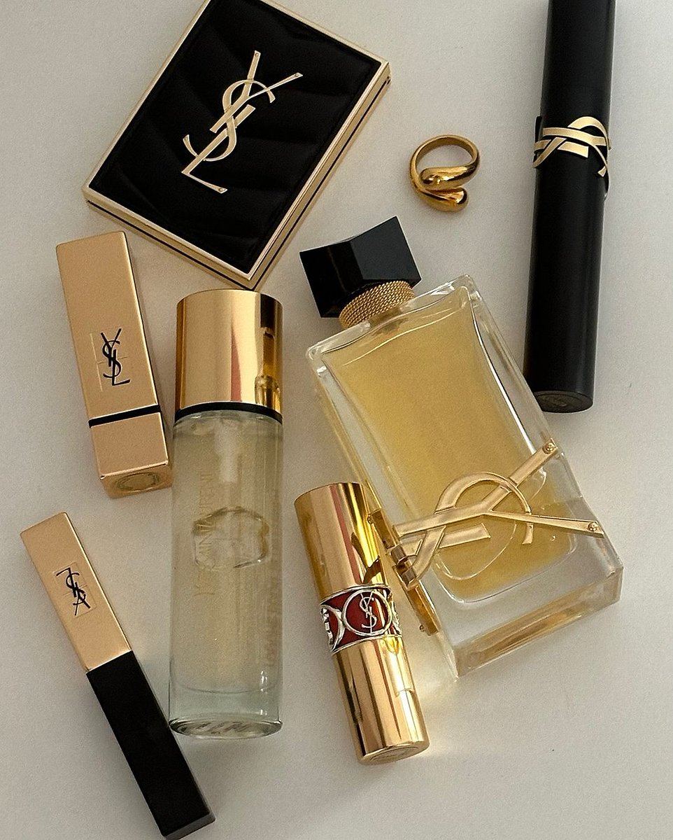 Ysl girl🖤