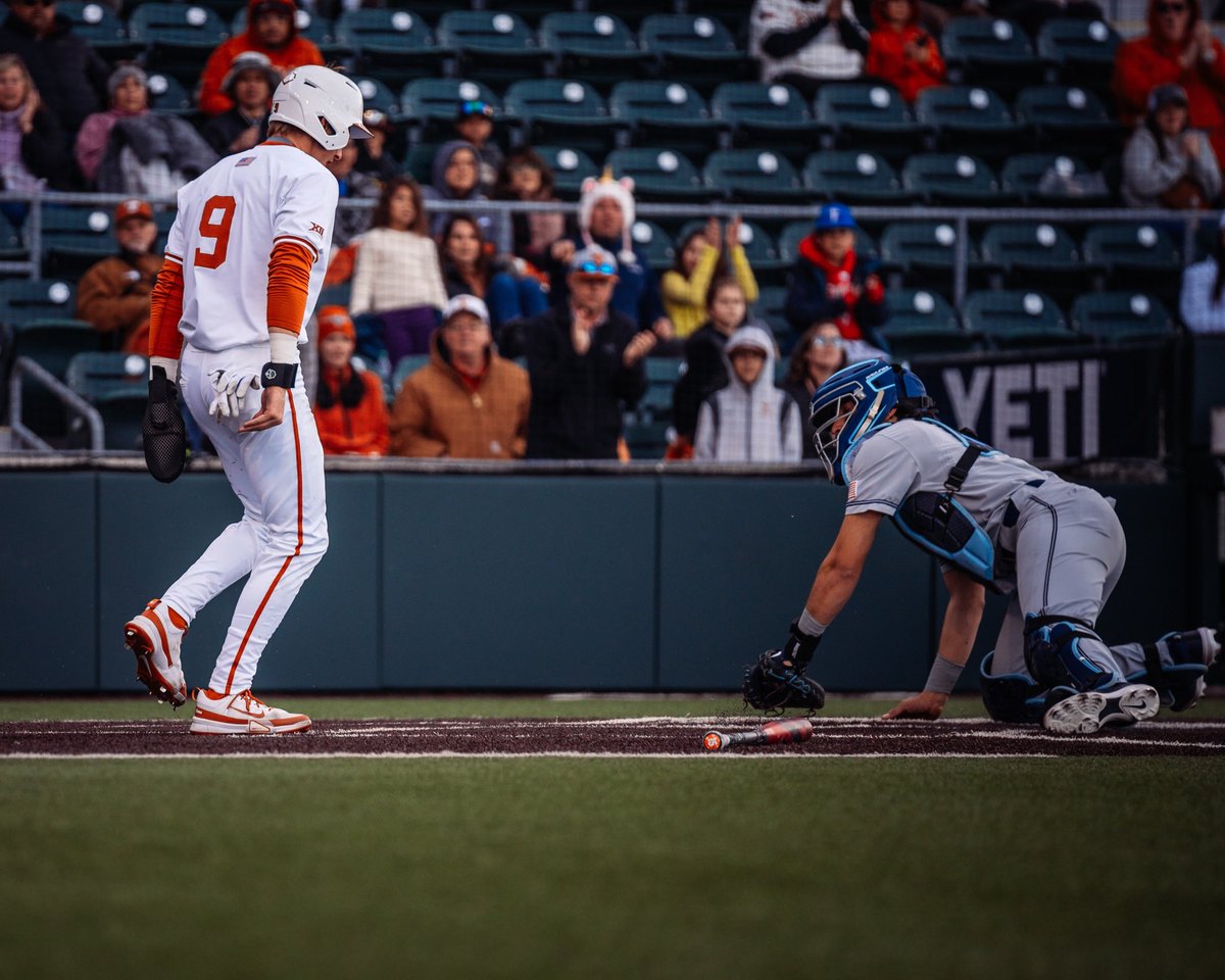 TexasBaseball tweet picture