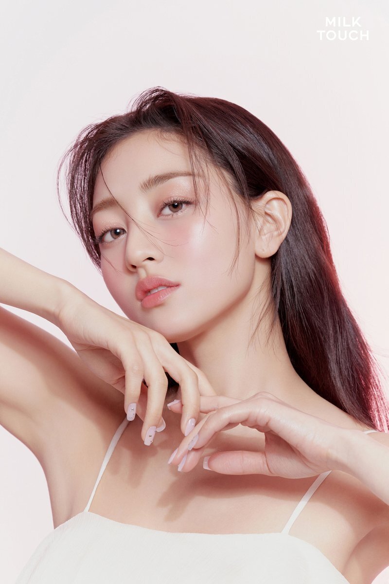 sweetshop_kr's tweet photo. ( 𝐏𝐇𝐎𝐓𝐎𝐒𝐇𝐎𝐎𝐓 - 𝟤𝟦𝟢𝟤𝟣𝟪 ) 𝖱𝖨𝖠𝖭 𝖯𝖮𝖲𝖤𝖲 𝖥𝖮𝖱 𝑯𝑨𝑳𝑶 𝑮𝑳𝑶𝑾 𝖲𝖪𝖨𝖭𝖢𝖠𝖱𝖤 𝖫𝖨𝖭𝖤. https://t.co/sLF3ZaP5I0