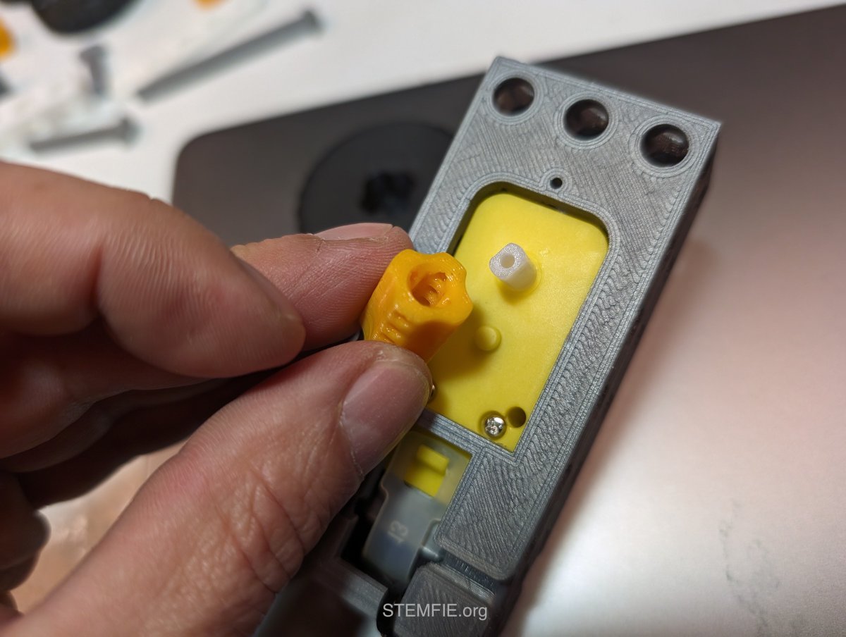 Stemfie3D's tweet photo. You can now use a #TTMotor in your #Stemfie3D projects. :) The new Power-Transmission Hub is adapted to fit the TT Motor's shaft.
- Downloads -
👉 Shafts - https://t.co/AE4vMTLP7y
👉 Bracket - https://t.co/MUJdTYv1RC #MadeWithFreeCAD #STEM #Mechatronics #OpenSource #3Dprinting https://t.co/Ub4dz3Qy6r