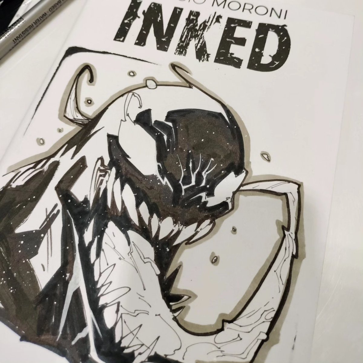 #Venom sketch done at Nerd Show Bologna, thanks to everybody, can't wait to see you at my next Con! #wearevenom #MarvelComics #SpiderMan #AcrossTheSpiderVerse #fanart #traditionalart #inked #alessiomoroni #comicartist