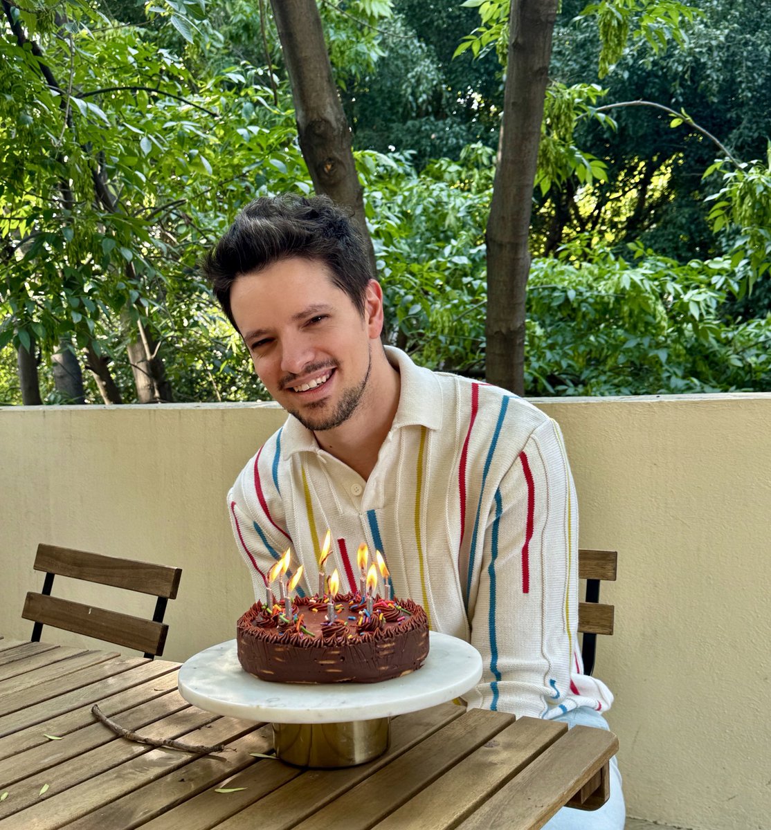 LassoMusica's tweet photo. HOY ES MI CUMPLEAÑOS😍🥳 https://t.co/GNbEl6c7M0