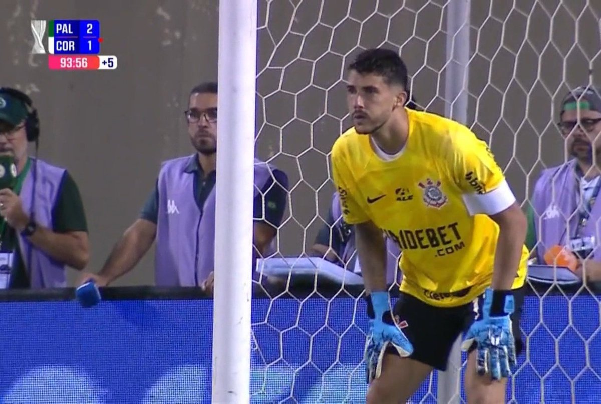 Pesgrau's tweet photo. Novo goleiro do Corinthians 🔥 https://t.co/DSMYRHxSbH