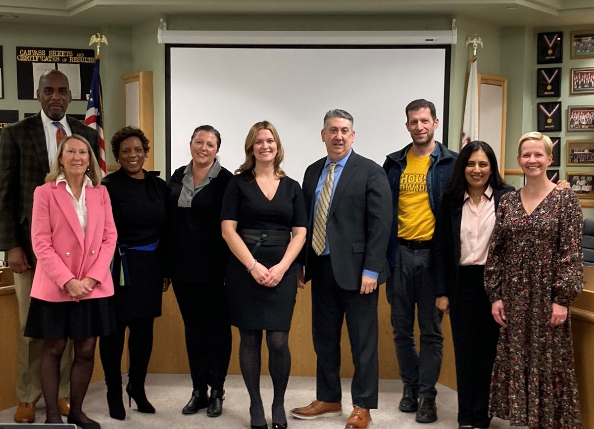 @AuroraU @waubonsee @marmionacademy @RosaryAurora .@ipsd204 IPSD 204 congratulates the following staff members for county and regional recognitions: Al Davenport: DuPage Middle School Principal of the Year Erin Rodrigues: DuPage Elementary School Principal of the Year Dr. Rachael Mahmood: Far West Suburbs Teacher of the Year