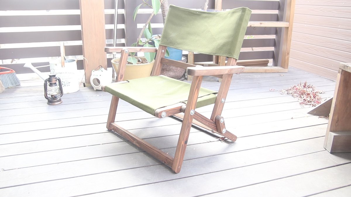 diyhandmadeRT1's tweet photo. キャンプなどのアウトドアで使う折りたたみ椅子をDIYしてみました！
強度が心配ですけど(;^ω^)
制作過程⇒https://t.co/bVpElQtQdt https://t.co/21BEUVWojJ