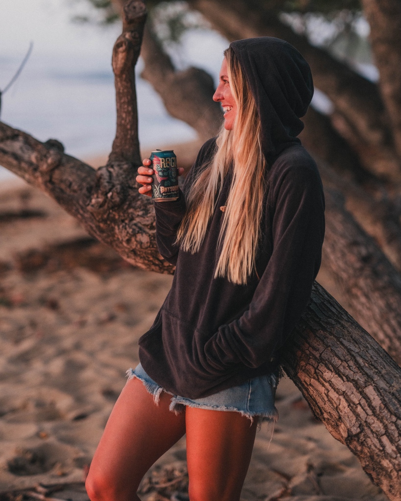 HowlerBros's tweet photo. // SPRING HOODIES // New Terry Cloth and Honzer Hoodies are in! Pick one up for your après session of choice and be the envy of friends and strangers alike. 

HEED THE CALL

#apresstyle
#honzer
#terrycloth
#heedthecall https://t.co/Bnf0ryxIZj
