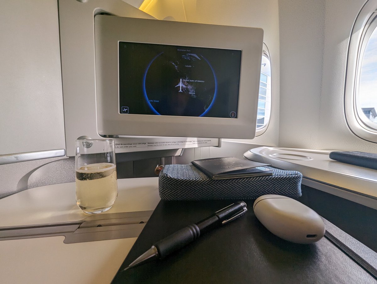 tonyherrera's tweet photo. gm and bd 🌞

I'm back! 😊

Just made it to LAX and boarded a flight ✈️ to Paris 🇫🇷.

Very much looking forward to attending the @brtmoments events.

Who's going to be there?

 Let's grab coffee ☕ croissants 🥐. https://t.co/aVNAWovnrL