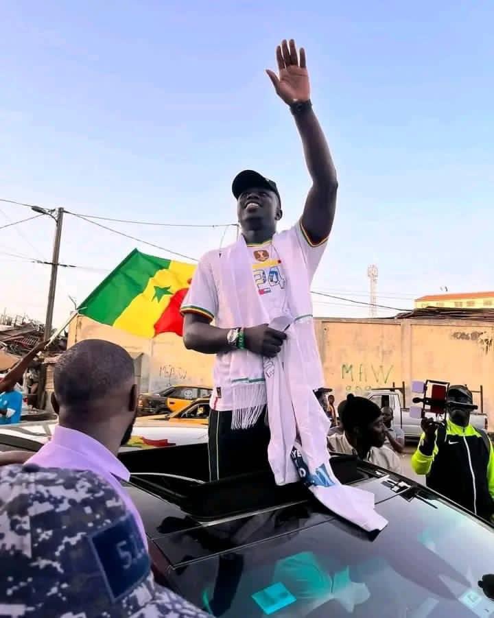 Chers compatriotes

Après 6 mois d’exil loin des miens, me voilà de retour parmi vous. 

Mille MERCI à la République sœur du Mali ! 
Mille MERCI à vous tous ! 

Ensemble, debout, vers la victoire ! 

#Focus2024