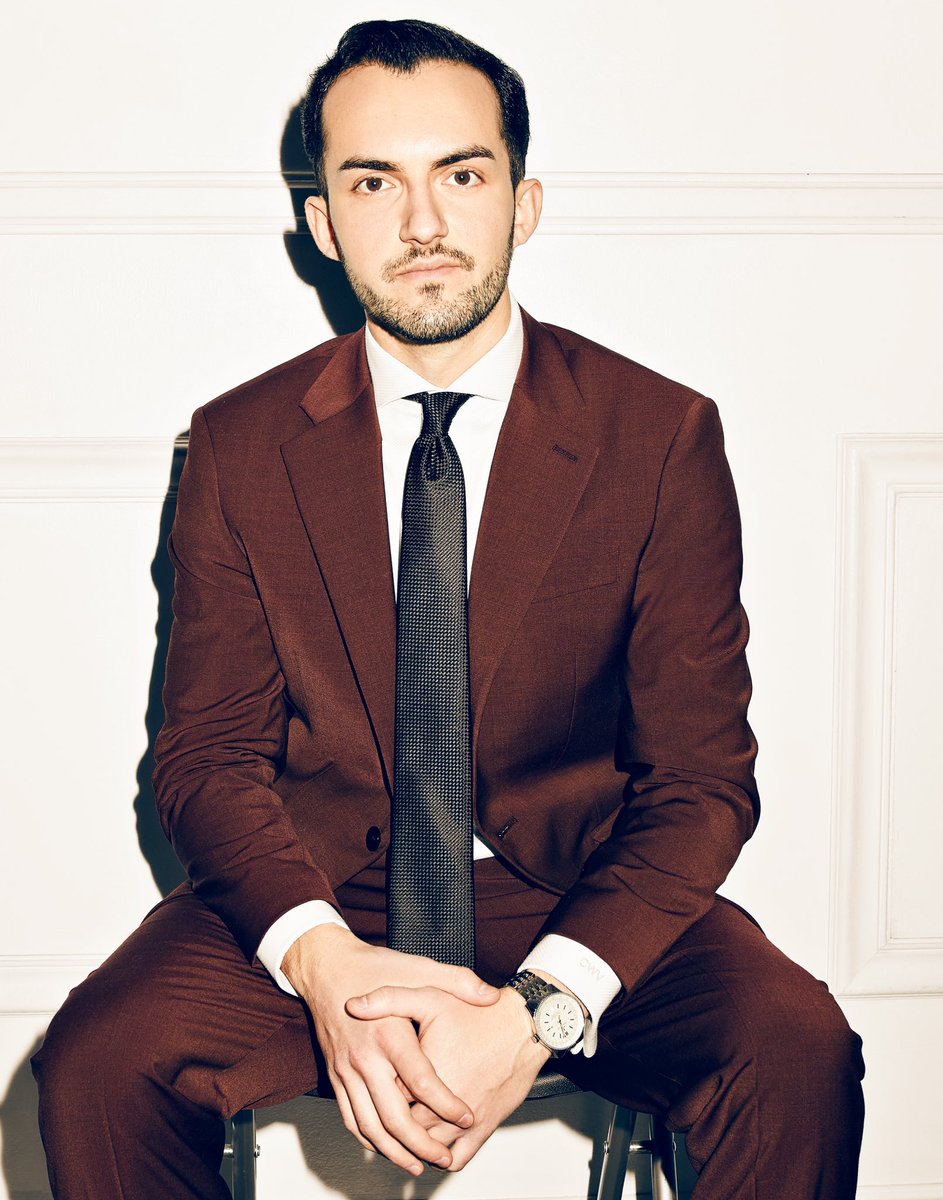 itschrisvarvaro's tweet image. Another incredible year with the @RecordingAcad. Many thanks to @express and @allenedmonds for helping me get styled right on this big night 🙏 #ExpressPartner #AllenEdmondsPartner #Grammys #recordingacademy #musicproducer