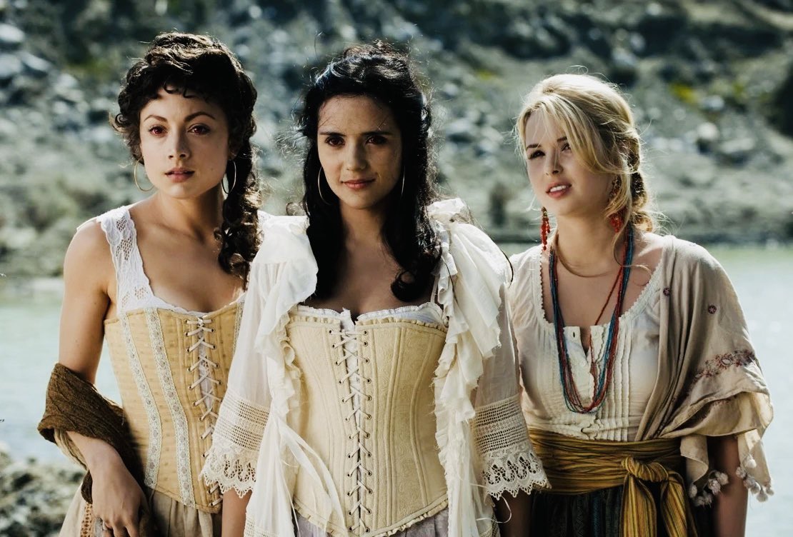 MagicHandz's tweet image. Leah Gibson in #TwilightEclipse #JessicaJones #Batwoman &amp;amp; #MERCY