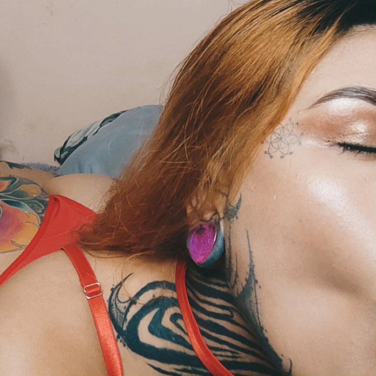 erisrb_'s tweet photo. Nuevo video en la página azul 💙

https://t.co/Im0BMvM2li

#tatuadas #sexy #tetasyalgomás #bigboobs https://t.co/Vxsd55zPyB