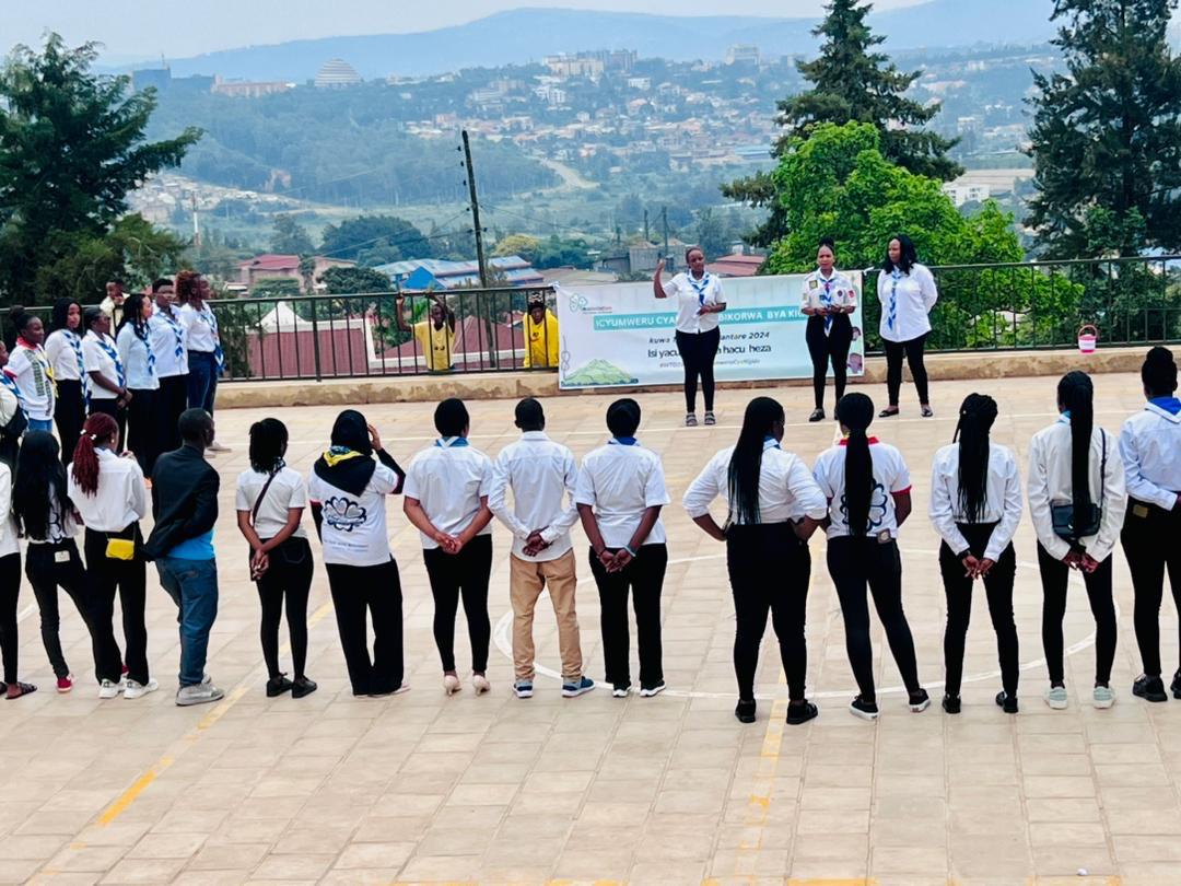 Today, we were thrilled to launch officially the #GuidingWeek by spreading joy at Masaka hospital. Throughout this week, we shall practice the true spirit of Guiding through acts of kindness, empathy and service ☘️ #WorldThinkingDay2024 @RwandaYouthArts @africa_region