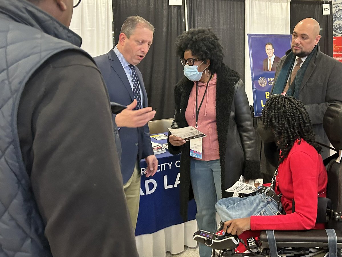 bradlander's tweet photo. Great @BPHACaucus weekend focusing on what it would look like to build a NY where everyone can thrive — in affordable housing, quality healthcare, safety &amp; justice, education, the workplace, M/WBE contracting &amp; more.

Also a tremendous weekend to celebrate &amp; praise @TishJames! https://t.co/rIqIRSWYYO