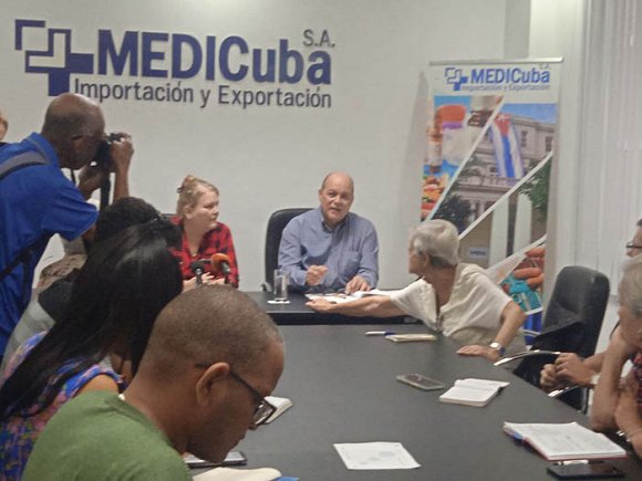 📣 DIVULGA 👇
🚨😱Desmienten informaciones✍️ de medios📰 de prensa estadounidenses🇺🇸 sobre la supuesta autorización de EEUU, de ocho mil millones de dólares💵 para exportar🚢 insumos médicos a nuestra isla🇨🇺⁉️
SIGUE EL🧵👇
