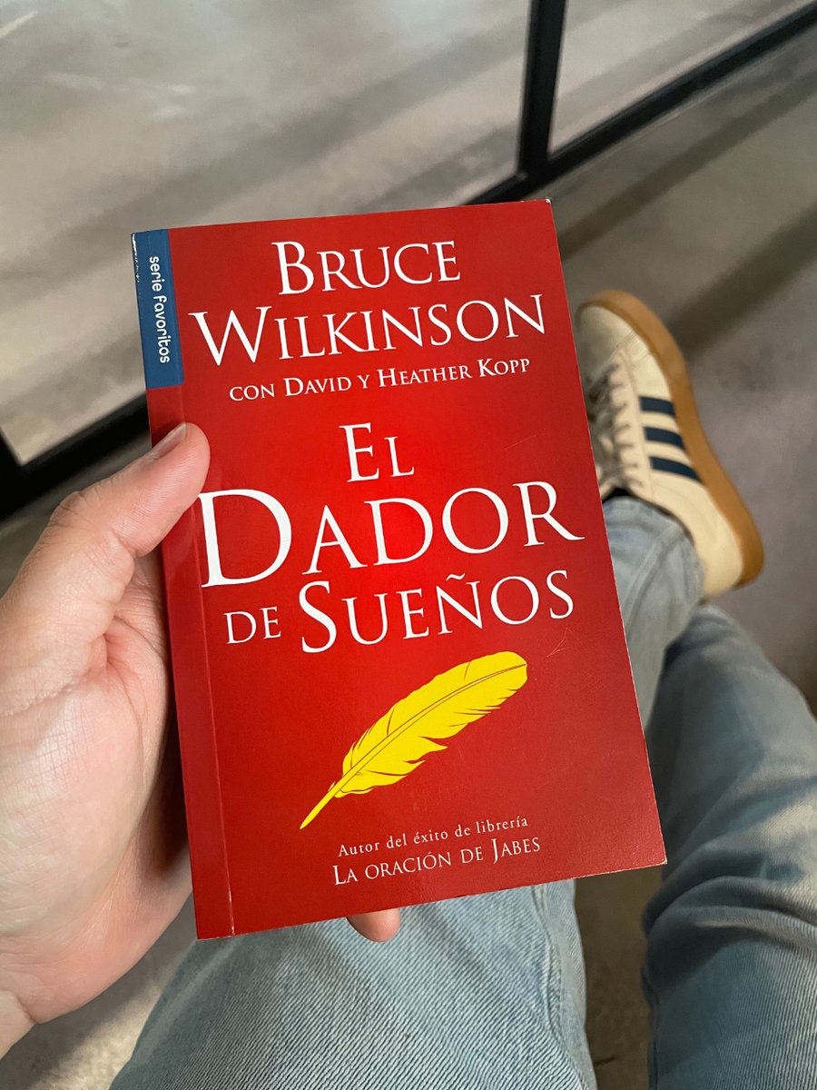 samueltroc's tweet photo. 📚 Leyendo "El Dador de Sueños" . Está lleno de sabiduría y me está desafiando de nuevas maneras. #Lectura #Davidwilkinson #sueños #retos https://t.co/E4Ae9usyzP