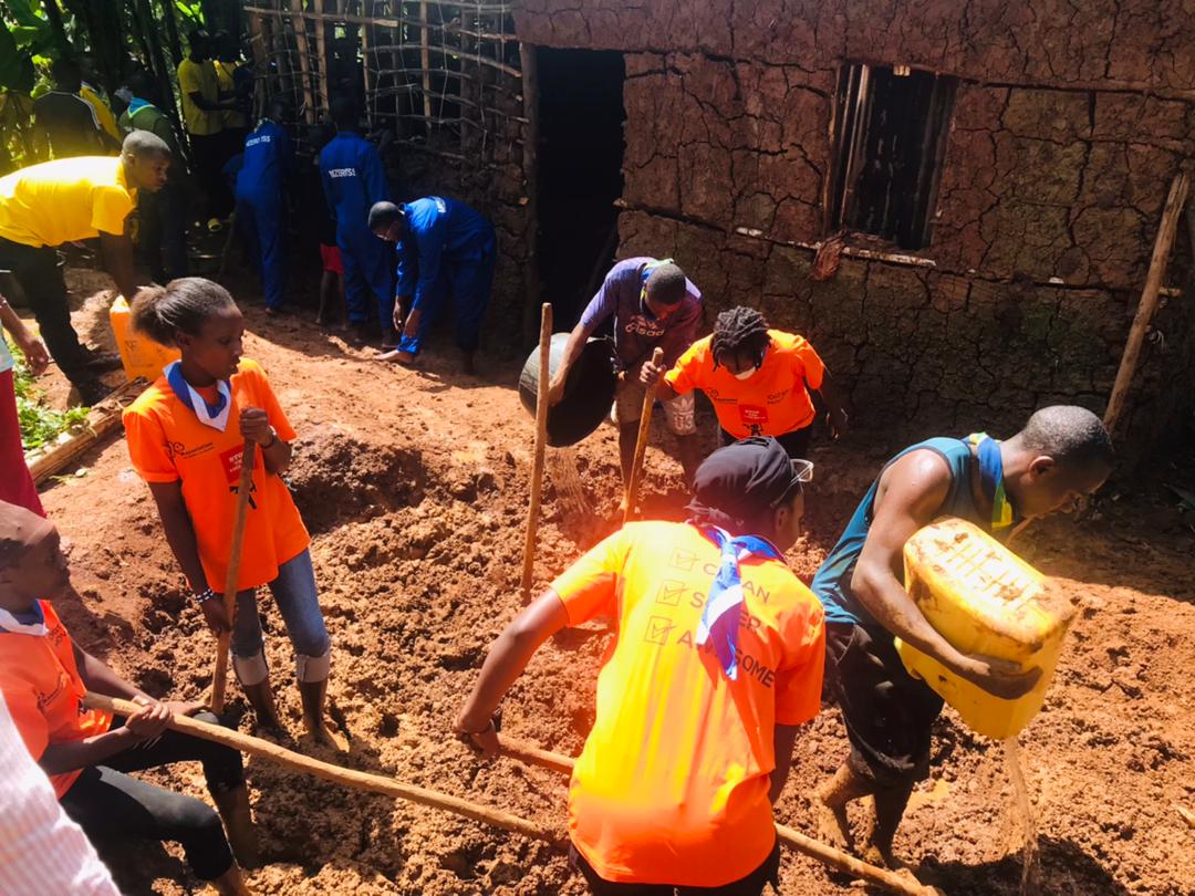 guidesrwanda's tweet photo. Girl Guides across all corners are celebrating the #GuidingWeek by volunteering in charity activities. We are always embraced by their commitments as the responsible citizens of the World ☘️
#GuidingWeek
@RwandaYouthArts
@africa_region
@wagggsworld https://t.co/r5OetomQlo