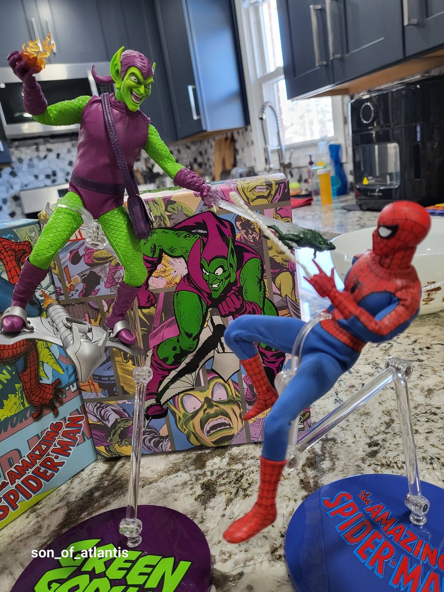 MojoRizen's tweet photo. Are you really throwing a frog at me, Gobby?
It's a TOAD, you cretin! 
I stand corrected.
#OutOfThePackage #ToyMan #toyjoy #toycollector #toyphotography #toypics #toyaddict @mezcotoyz #One12Collective #actionfigures #actionfigurephotography #actionfigureaddict #actionfigurejunky https://t.co/dLJKJjk835