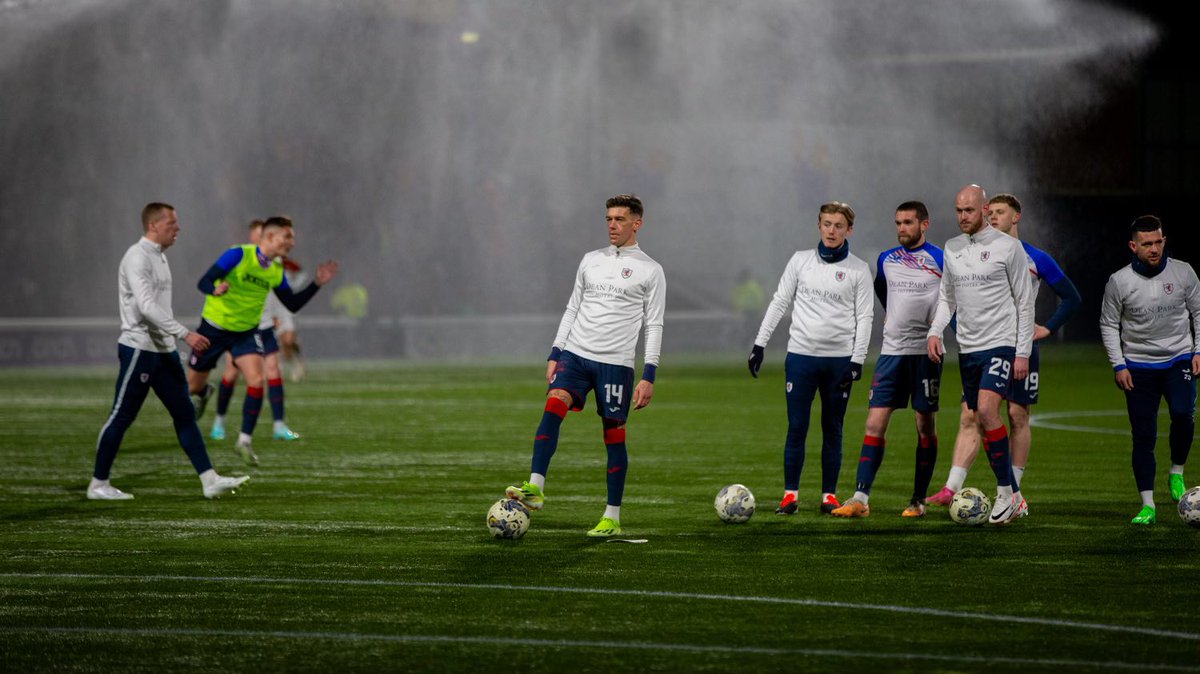 A packed Stark’s under the lights 😍💙! <a href="/RaithRovers/">Raith Rovers Football Club</a>