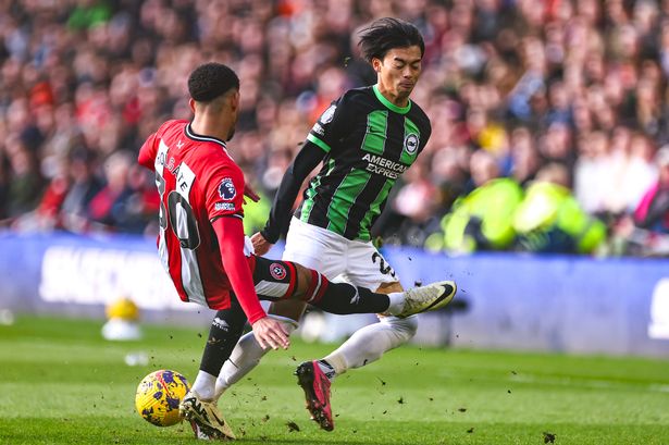 The_Bladesman's tweet photo. 🎙 Jamie Redknapp on Holgate's red card

"It's an assault. It's one of the worst tackles I've seen in years. Even in my era that would have been a scandalous tackle. How on earth Mitoma's managed to get his left leg out of the way, I've got no idea. Thank goodness he has, otherwise that's career-ending. His career would be finished. I feel so sorry for Chrissy Wilder in this instance because his best-laid plans... he's said 'Alright, let's not make any mistakes, let's not give anything away this first 10 minutes', and you have a player that does that. I've got no idea what he's thinking."

#twitterblades #sufc