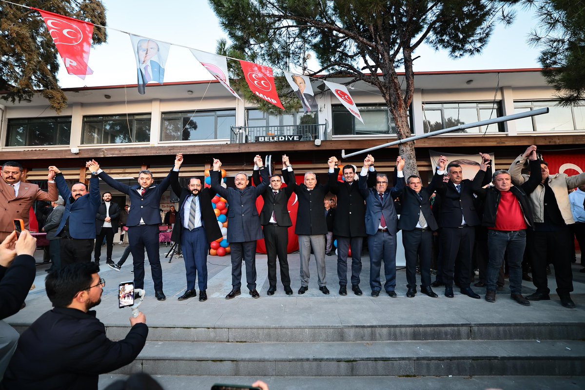 Serinhisar Yatağan Mahallemizde Cumhur İttifakı Seçim Koordinasyon Merkezi’mizin açılışını coşkuyla gerçekleştirdik.

Belediye Başkan Adayımız Cemal Kobaş kardeşimiz hizmet destanları yazmak için heyecanlı, azimli ve gayretli, birliğin gücüyle başaracağız.

#HazırızKararlıyız 🇹🇷