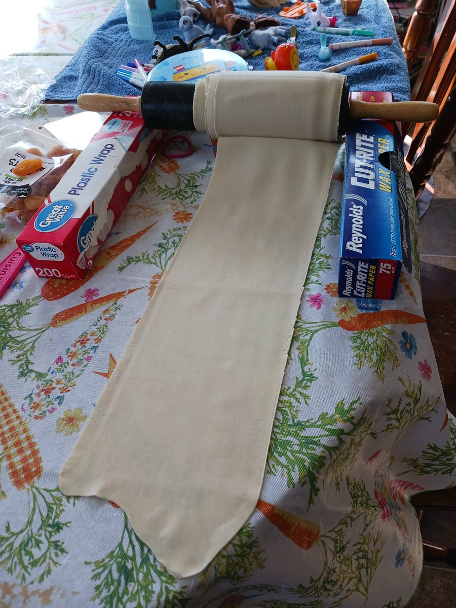 Making sfogliatelle this weekend, and I can just hear my Italian babysitters from way back screaming about me using the pasta maker for the pastry dough, but it's amazing. It works!! Here's my dough on the pin awaiting lard.