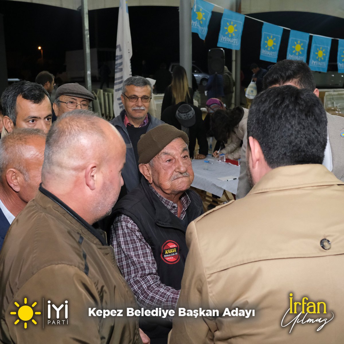 irfanyilmazbsk's tweet photo. Şiddetli rüzgara rağmen Kepez'de DEĞİŞİM için gelen hemşehrilerimiz ile Gaziler mahalle toplantımızı gerçekleştirdik. Kepez'imizin her bir mahallesinde DEĞİŞİM meşalesini yakmaya devam edeceğiz. Hep Birlikte BAŞARACAĞIZ!

📍Gaziler Mahallesi

#kepezdeliyakatzamanı https://t.co/Shij6BIAn1