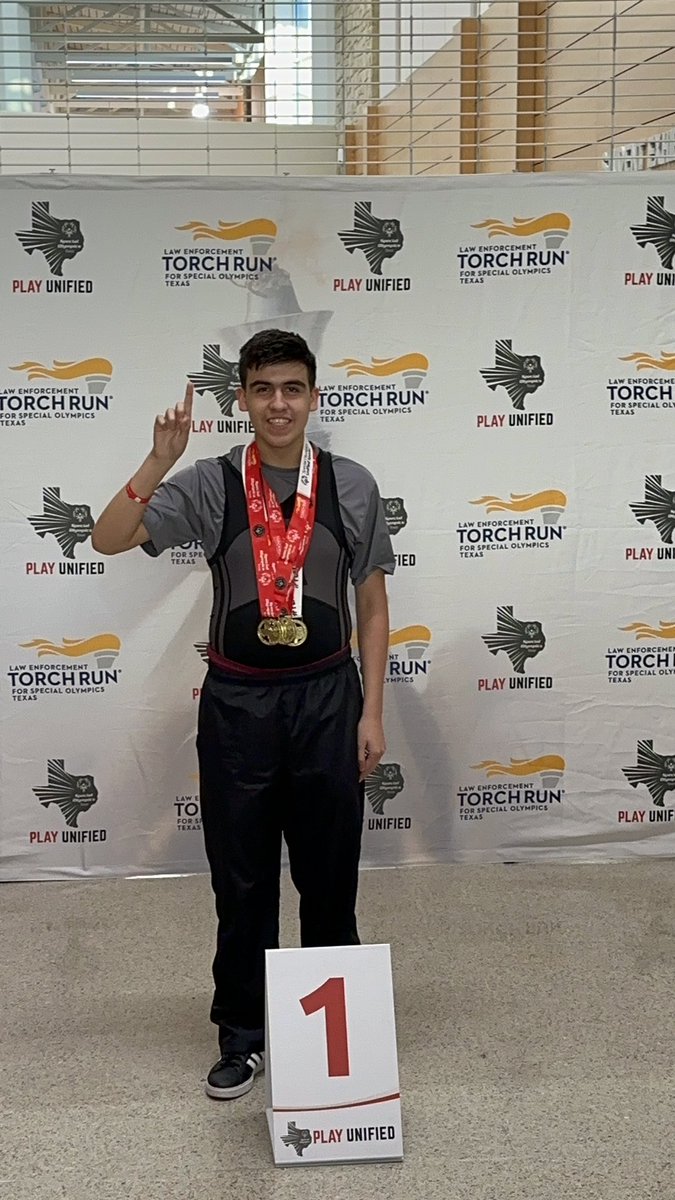 Laura Rodriguez tweet media