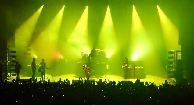 FakeYourDeathBR's tweet photo. Hoje faz 16 anos do show do My Chemical Romance Brasil. Quando será que veremos esse show novamente? ☹️

Por enquanto aproveite um review sobre o show em 2008

https://t.co/nVxEfXizyw https://t.co/e2tgdkHuNw