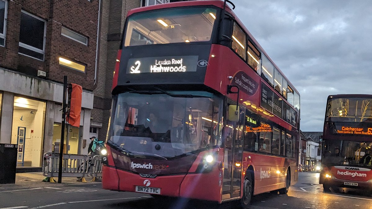 WillsBusSpot's tweet photo. #FirstLoan 16/02/24
With half term looming, First Colchester have been loaned Wright StreetDeck 35911 BN72 TVC from First Ipswich. It is pictured in Head Street on Friday. Although not unheard of during the holidays, after 4 were loaned in 2023, this is the first one in 2024. https://t.co/wIY1LyQ4c3