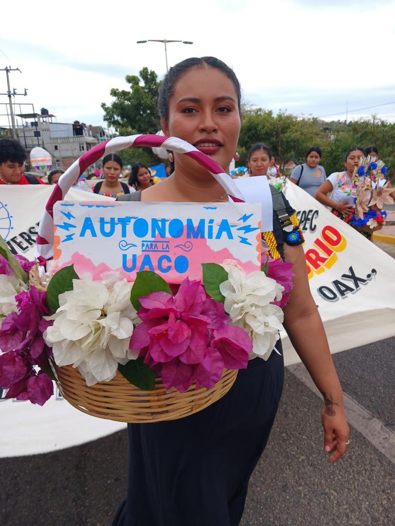 rigovqz's tweet photo. Por la exigencia de una autonomía plena de la #UACO, #comunalidad https://t.co/hS2UEwbZkS