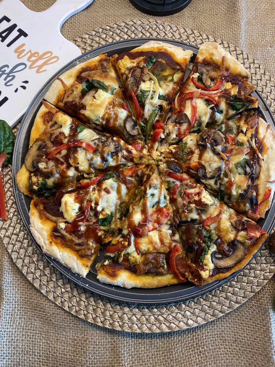 deyoade_'s tweet photo. Made some pizza for lunch 🍕 https://t.co/K77wMXvwNU