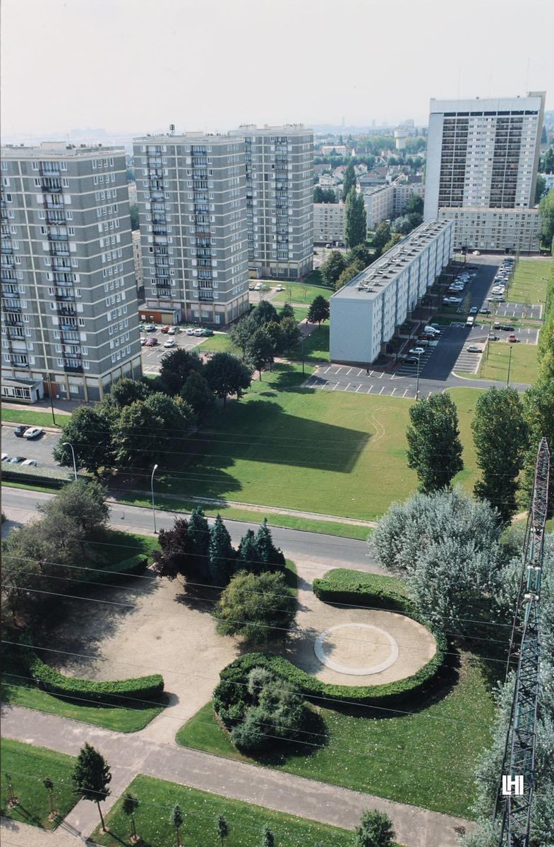 caucriauville76's tweet photo. Cauvriauville en 2001 ...
Crédit: Philippe Breard
#caucriauville #caucri #lehavre #havre https://t.co/n6Oj93qhhm