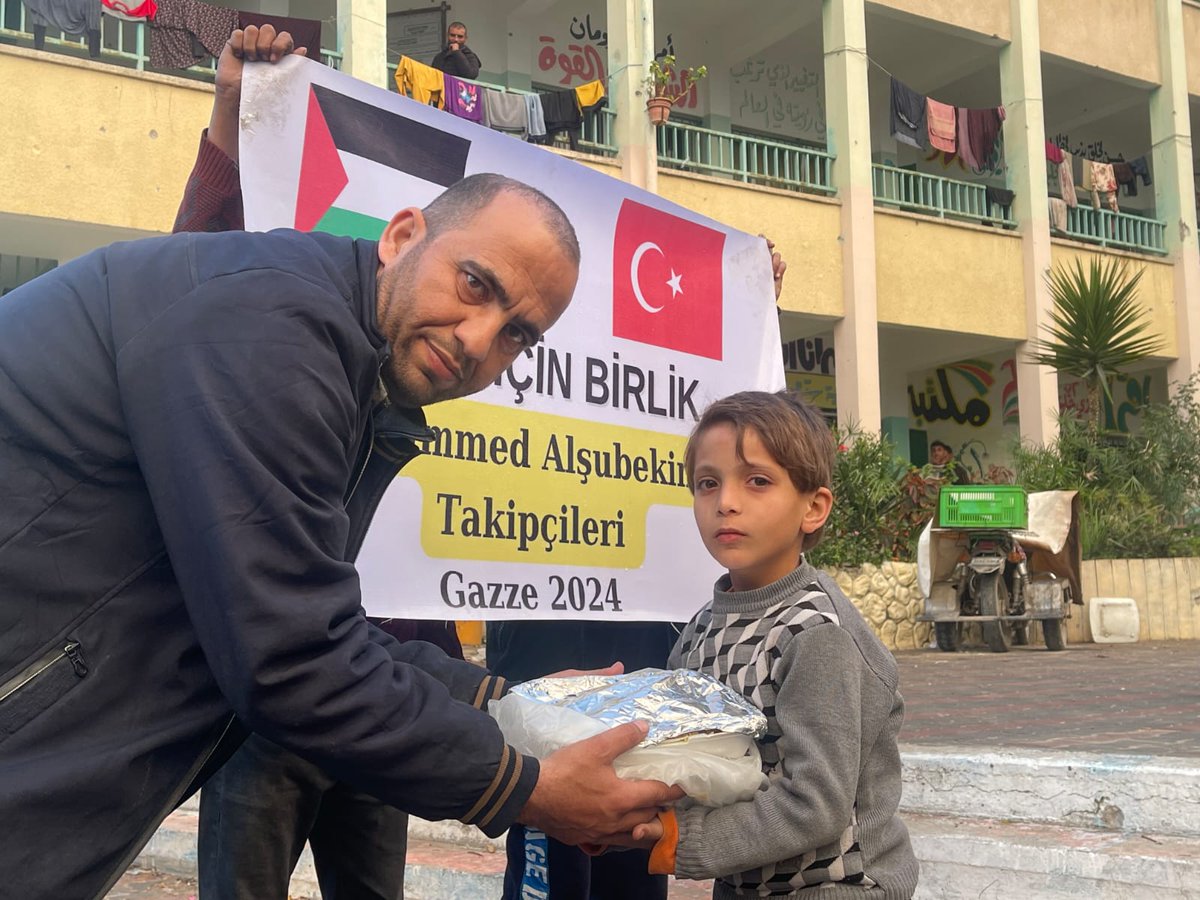 Muhammed_Gazze's tweet photo. Yardımlarımızı her zorluğa rağmen Gazze’ye  ulaştırdık Elhamdülillah.
Bu imkanı sağlayan Rabbimize sonsuz şükürler olsun
Gazze için bağışlarınızı toplamaya devam ediyoruz https://t.co/DgOnsHMLyW