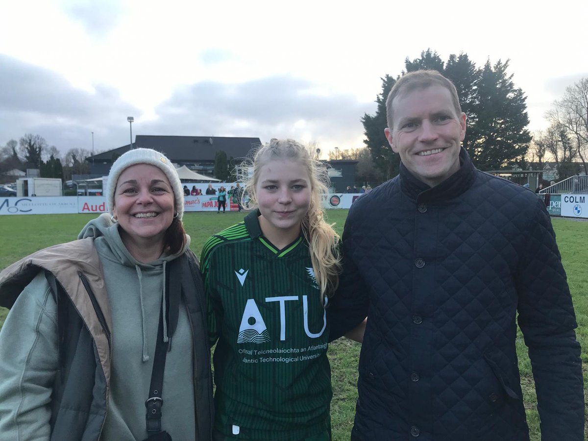 claremorrisrfc's tweet photo. A massive congratulations to Aoife and the Connacht Rugby Girls under 18s on their Intro-Pro Final victory over Leinster Rugby 8 to 5
A great defensive performance from our flying number 15
#Champions #Colts15 #MadeInClaremorris β€οΈπ€ https://t.co/ENIdfgh6Zq