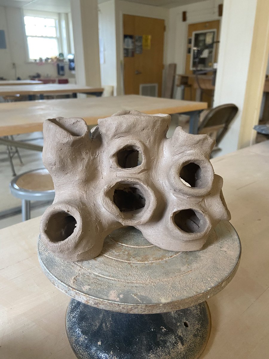 rpatsgf's tweet photo. hey!! i make pottery?? @ maciesfunkypots on instagram! please repost! https://t.co/ywDgHTQooA