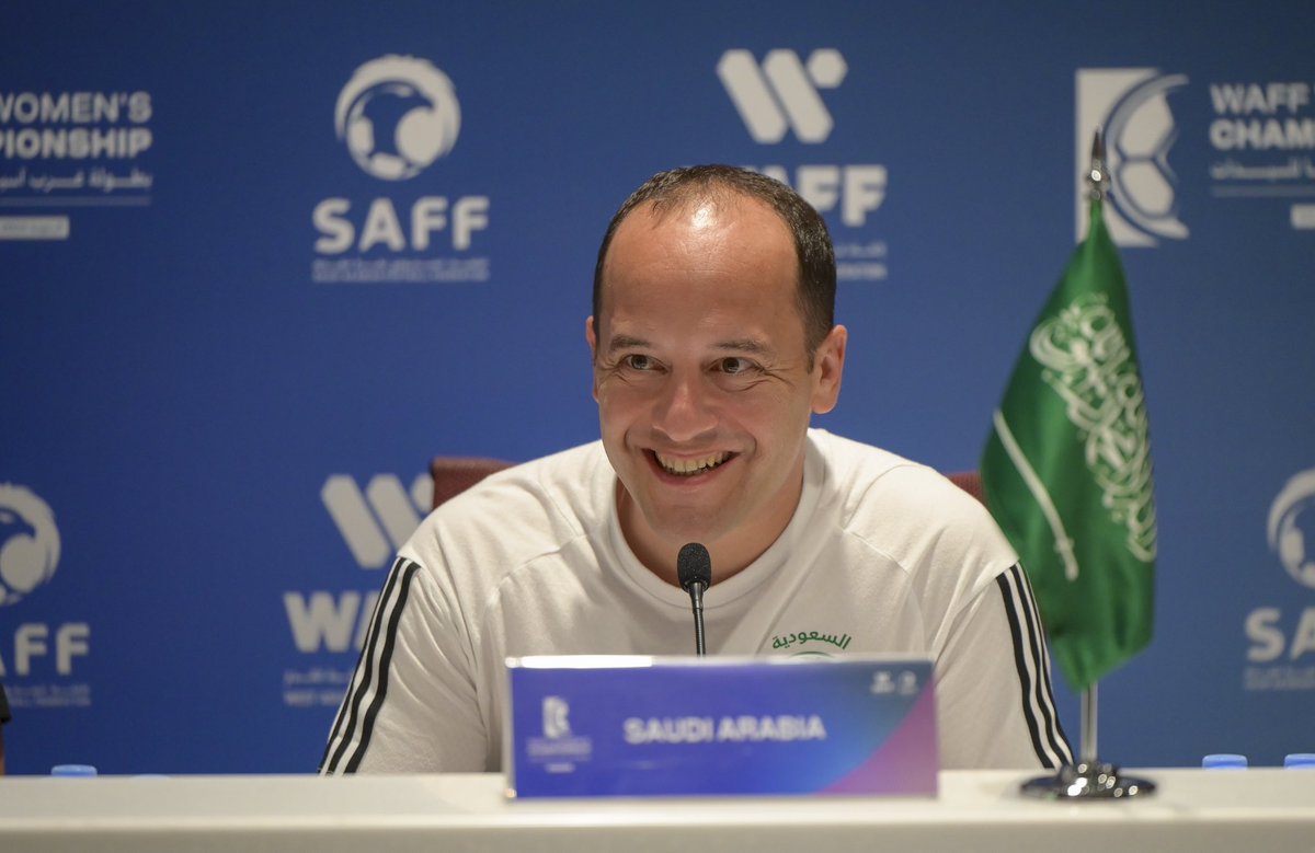 Llcortes14's tweet photo. Press conference before starting our first ever WAFF tournament. We are ready🇸🇦
.
🇸🇦 #togetherwecreatehistory #saudiWNT #saff #saffwfd #womensfootball @waffootball @saff_wfd @saudiFF https://t.co/7YR3Fqq1nk