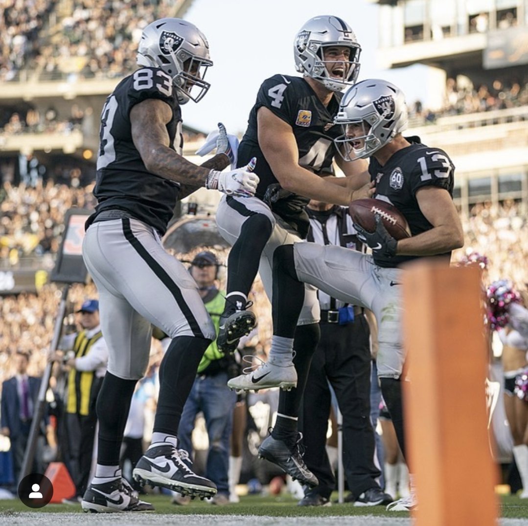 realwifiwillie's tweet photo. This will forever be one of my favorite Raiders squads of all time. https://t.co/HsODzKffG6
