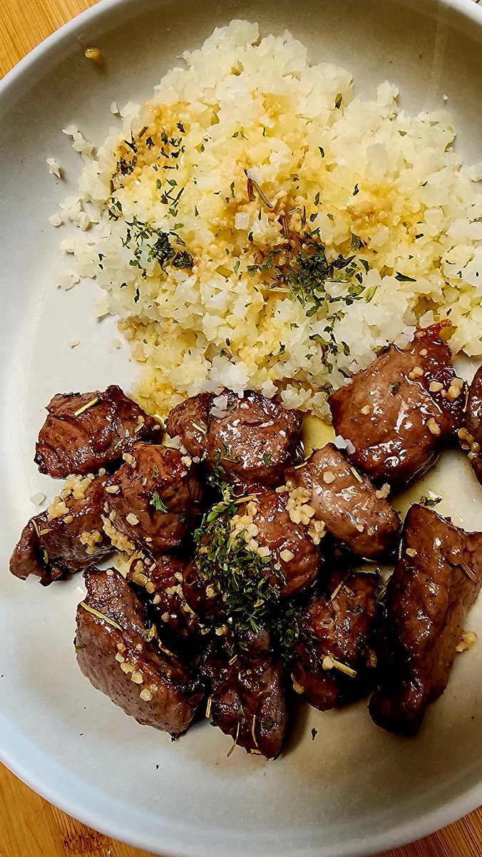 LionsFit4life's tweet image. Just enjoyed a meal that's as sustainable as a paper umbrella in a hurricane.So glad my diet plan includes feeling perpetually hungry &amp;amp; morally superior.
Air Fryer Steak Bites in Garlic Butter w/cauliflower rice.Dessert-Strawberries &amp;amp; Blueberries in Cream #NotReally