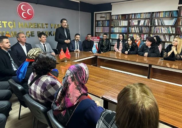 AKKadinDenizli's tweet photo. 📍Acıpayam 

Milletvekilimiz  @avcahitozkan,  İlçe Kadın Kolları Koordinatörümüz Gülizar Gökçe ve İlçe Kadın Kolları Başkanımız @CemileArkan15 'nın katılımlarıyla MHP Cumhur ittifakı ortağımızı ziyaret ettiler. https://t.co/WR6gGCJG7N