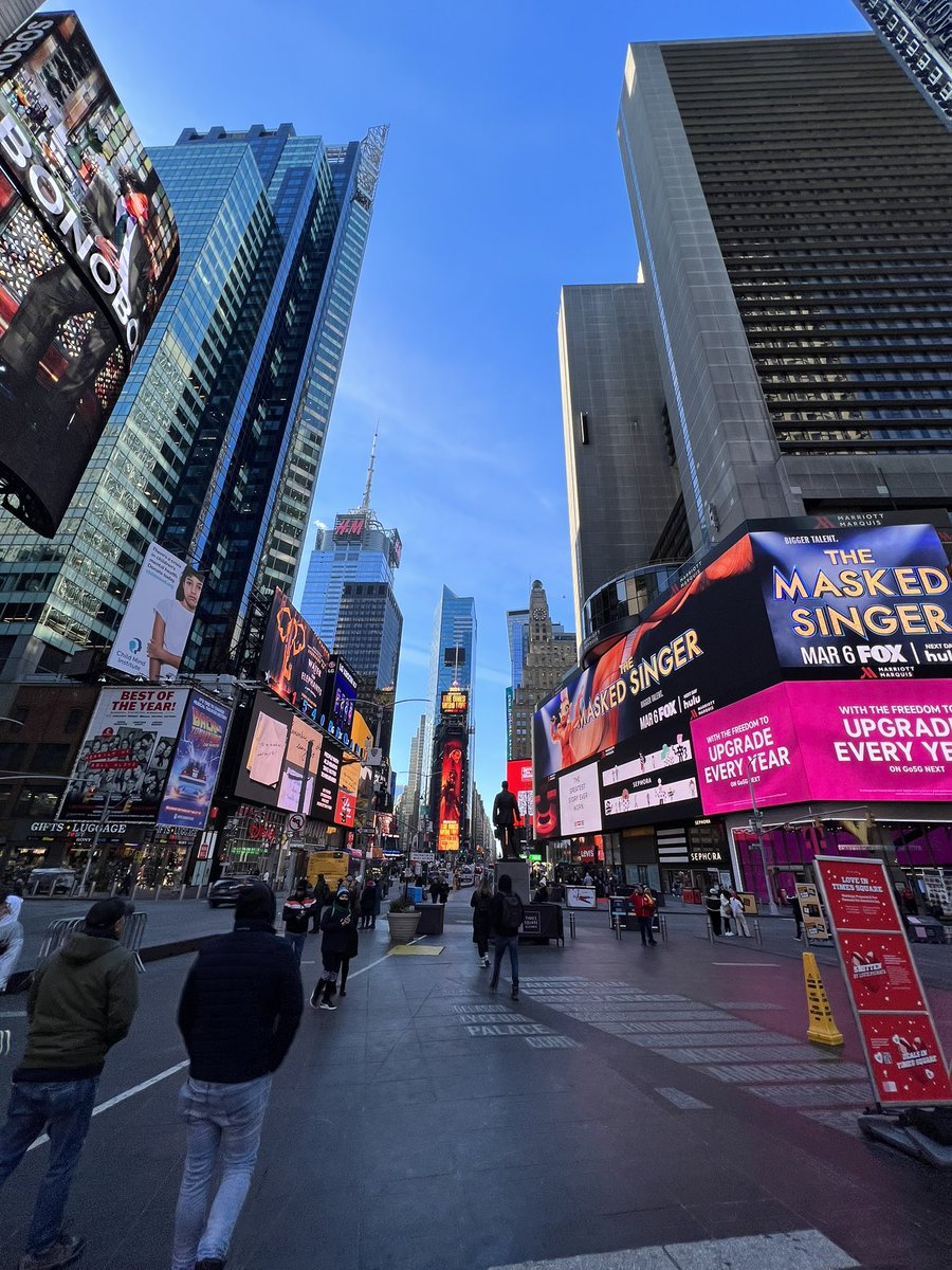 2nd INS with the <a href="/CARMA_lab_UH/">CARMA Lab</a> ✅ Grateful for my CARMA family and the opportunity to witness all the incredible neuropsychological research taking place! #INS2024inNYC
