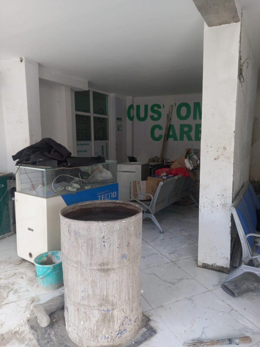 NEXIN_ke's tweet photo. After 14th day, the project progress was at its advanced and was close to project handover. After 2 more days. All 5 site locations were complete. 

These are the before and after photos for the project. https://t.co/8JH3DvUkD1