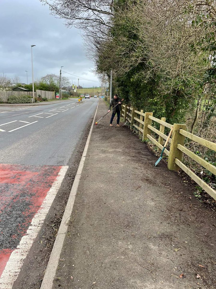 PowysRecycles's tweet photo. ๐ฏ ๐ผ Great work by volunteers in Three Cocks to make the village even more beautiful ๐ฏ ๐ผ
gwirfoddolwyr yn glanhau tri ceiliog
๐ด๓ ง๓ ข๓ ท๓ ฌ๓ ณ๓ ฟโ๏ธโป๏ธ๐ณ๐ทโโ๏ธ
#diolch #tidy #taclus #lovewhereyoulive #CaruCymru https://t.co/oSw49IvGzP