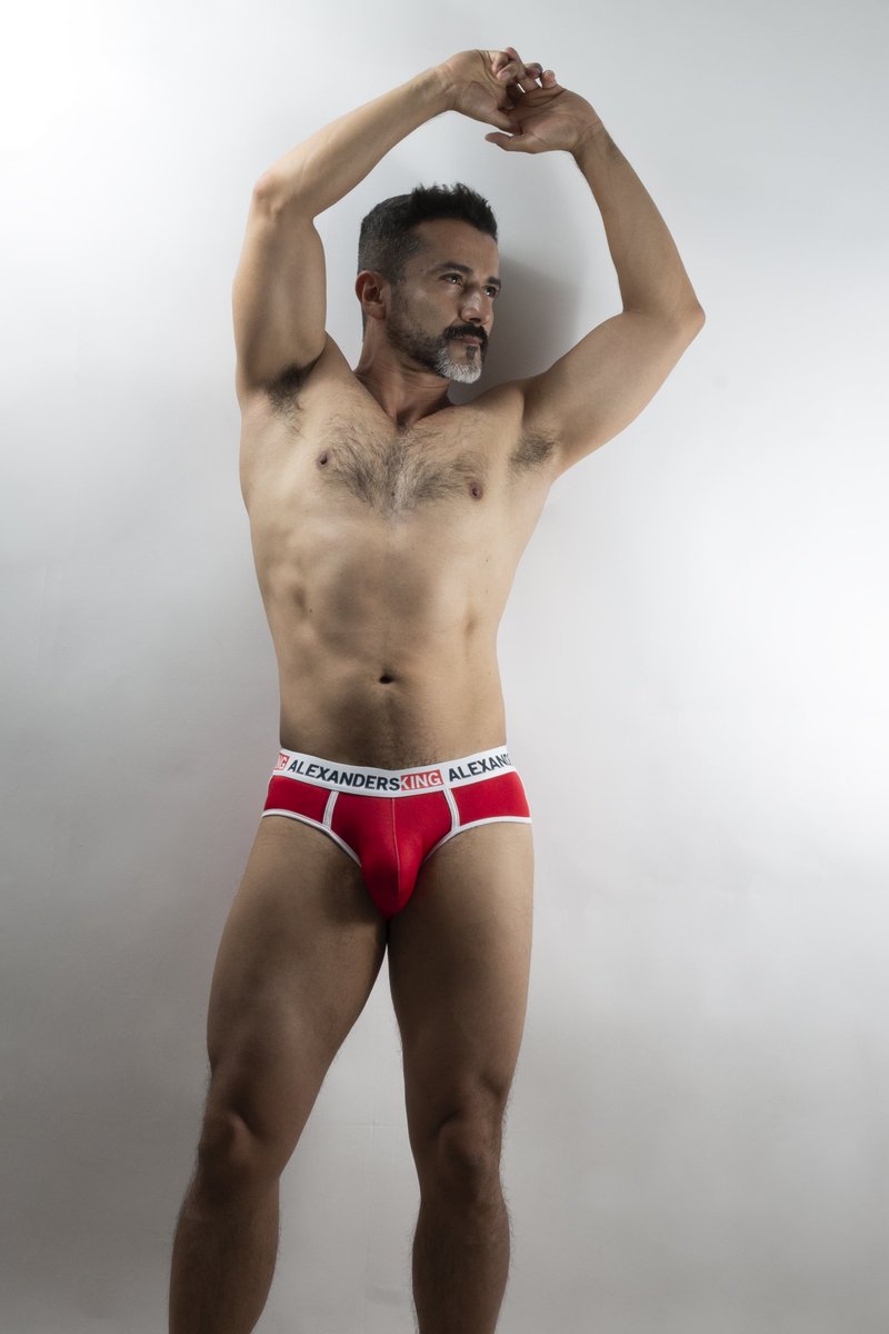 emms_lobo's tweet photo. Es fin de semana y el cuerpo lo sabe. #SomosAkings #fitness #ropainterior #alexandersking #hombreguapo https://t.co/f75IYAhNxX