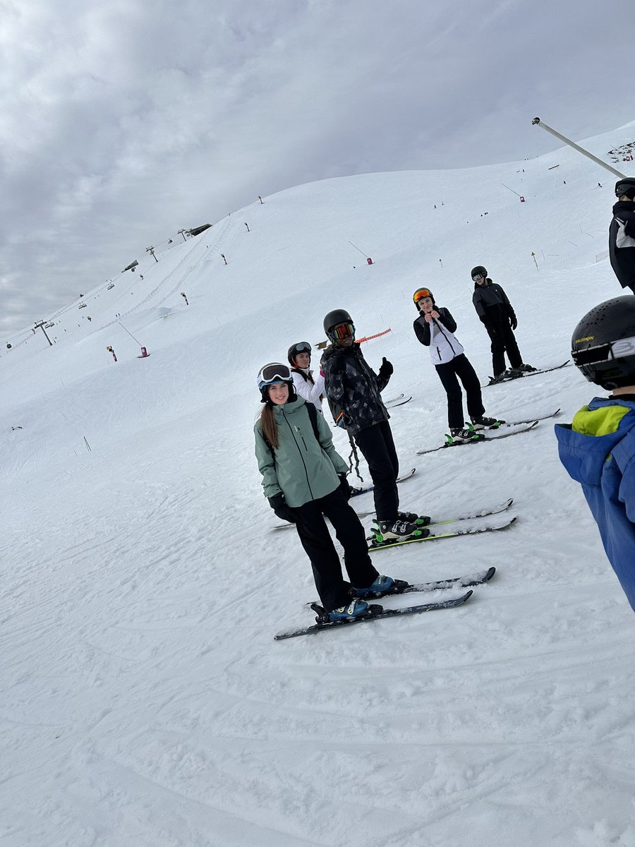 SandSkiTrip tweet media