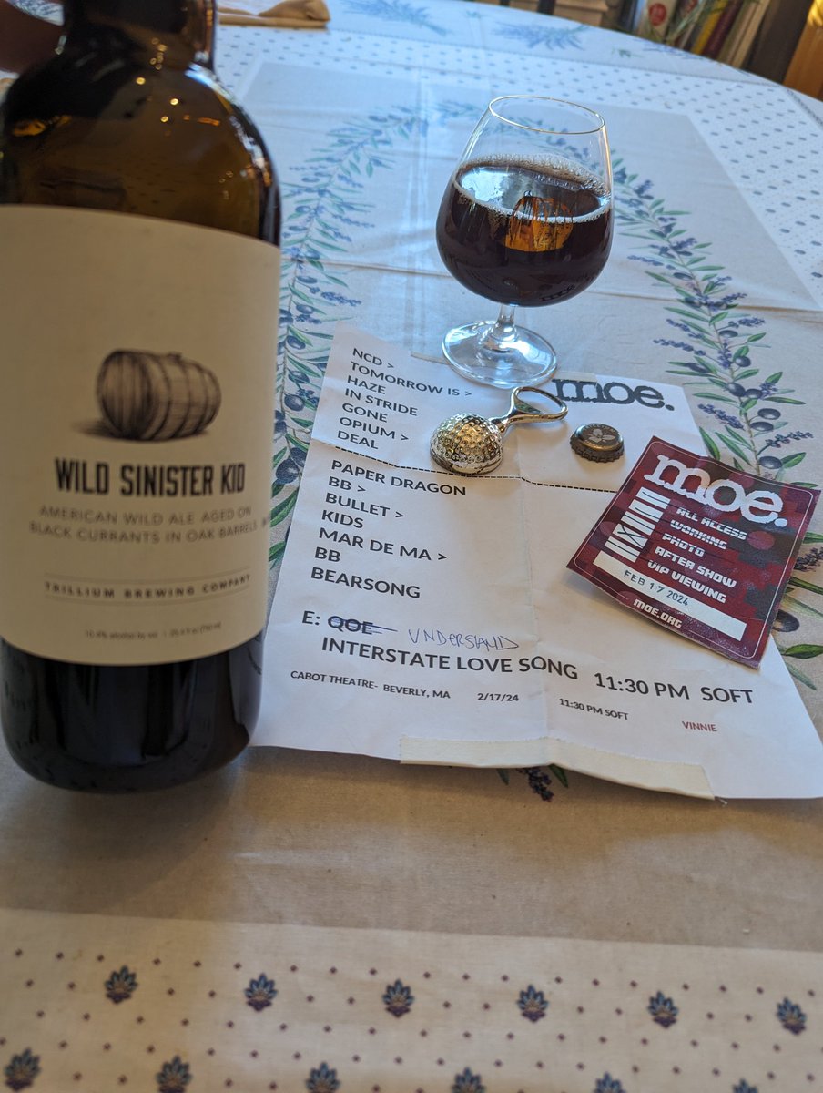 ASFreed's tweet photo. #cellarsunday from @trilliumbrewing
#CraftBeer #CraftCans #ProperGlassware @badhopper @ManvsAle @RealBMaxwell @madrivertoaster @juggbigt @Just4BeerLovers @david_fuz @timmytckr @JonMontag @MartynMcIntosh @lMinglewoodl @SMem1971 @cellmavin @Fiocho @JohanBBT @amethyst_heels https://t.co/mNuDrmj6bL