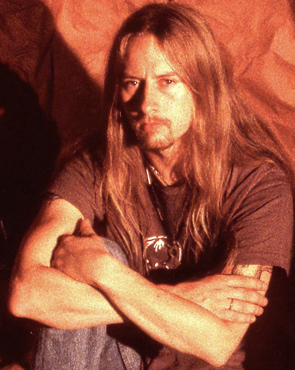 AliceInChains's tweet photo. “[Whale & Wasp is] another song that I had lying around for a while. In fact, it's one of my earliest pieces of music—I was probably around 18 or 19 when I wrote it. So when we started writing for Jar Of Flies, I had to remember how the song went. Mike [Inez] talked about putting some strings on the record, and we thought 'Whale And Wasp' would be a good song for that. As for why I called it 'Whale And Wasp,' I did so because that's basically what it sounded like to me - a conversation between whales and wasps.” — @JerryCantrell 

📸: Pete Cronin | #JOF30