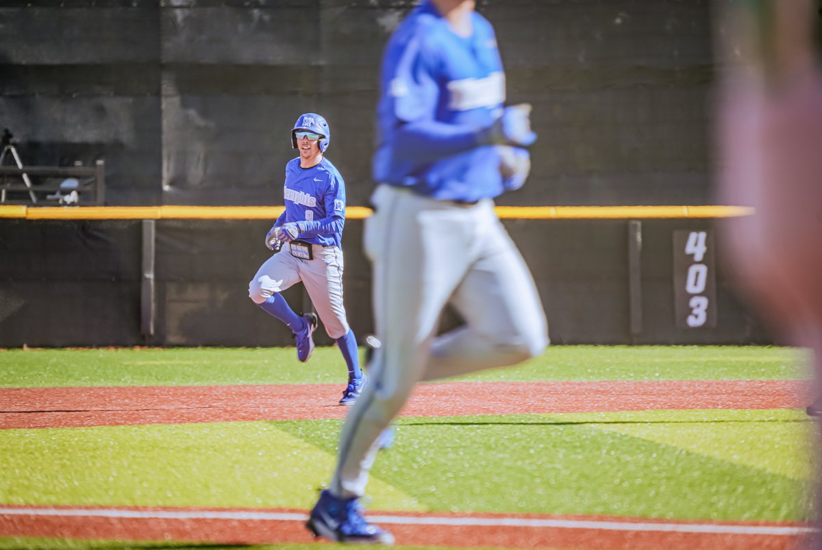 MemphisBaseball's tweet photo. THREE-RUN 💣 

@fernie10_ puts the Tigers in front with one swing!

M4 | MEM 4, JSU 2 https://t.co/p4Oqx37rnK